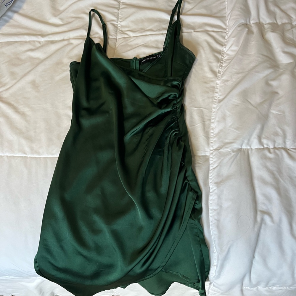 Green homecoming dress. Pretty little thing